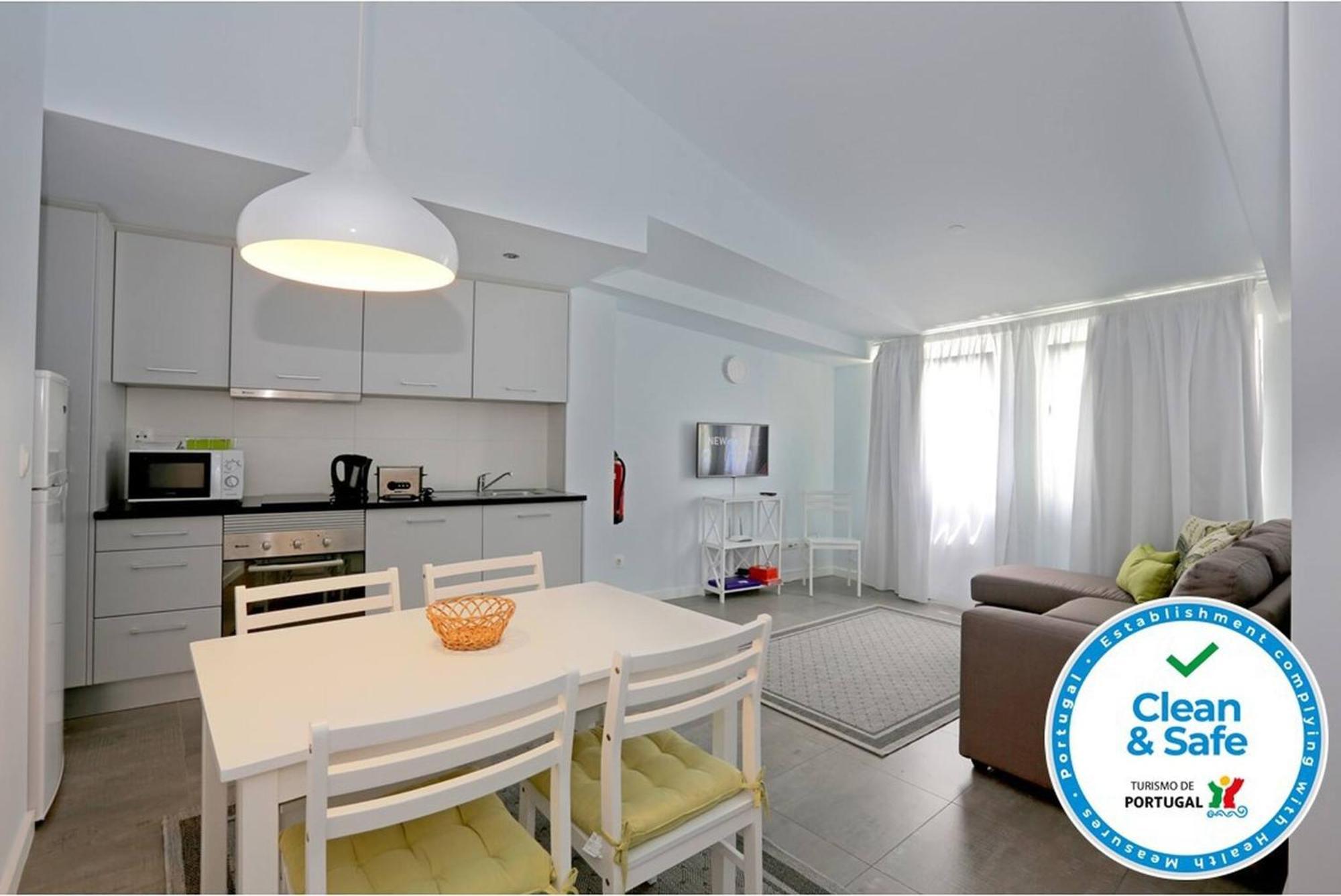 Apartamentos Almeida Garrett 蓬塔德尔加达 外观 照片